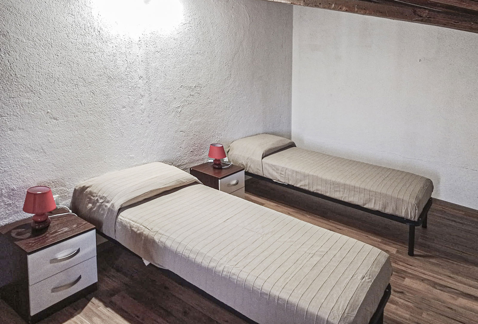 Zona camera con due letti separati Casa di Corte Agriturismo Domizia