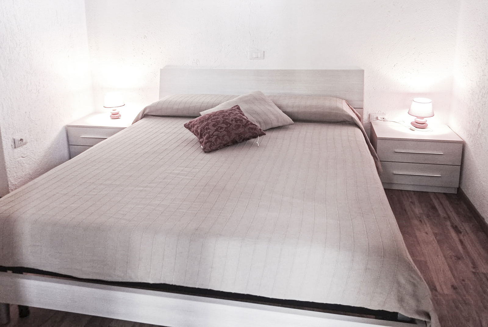 La camera letto matrimoniale della Casa di Corte Agriturismo Domizia