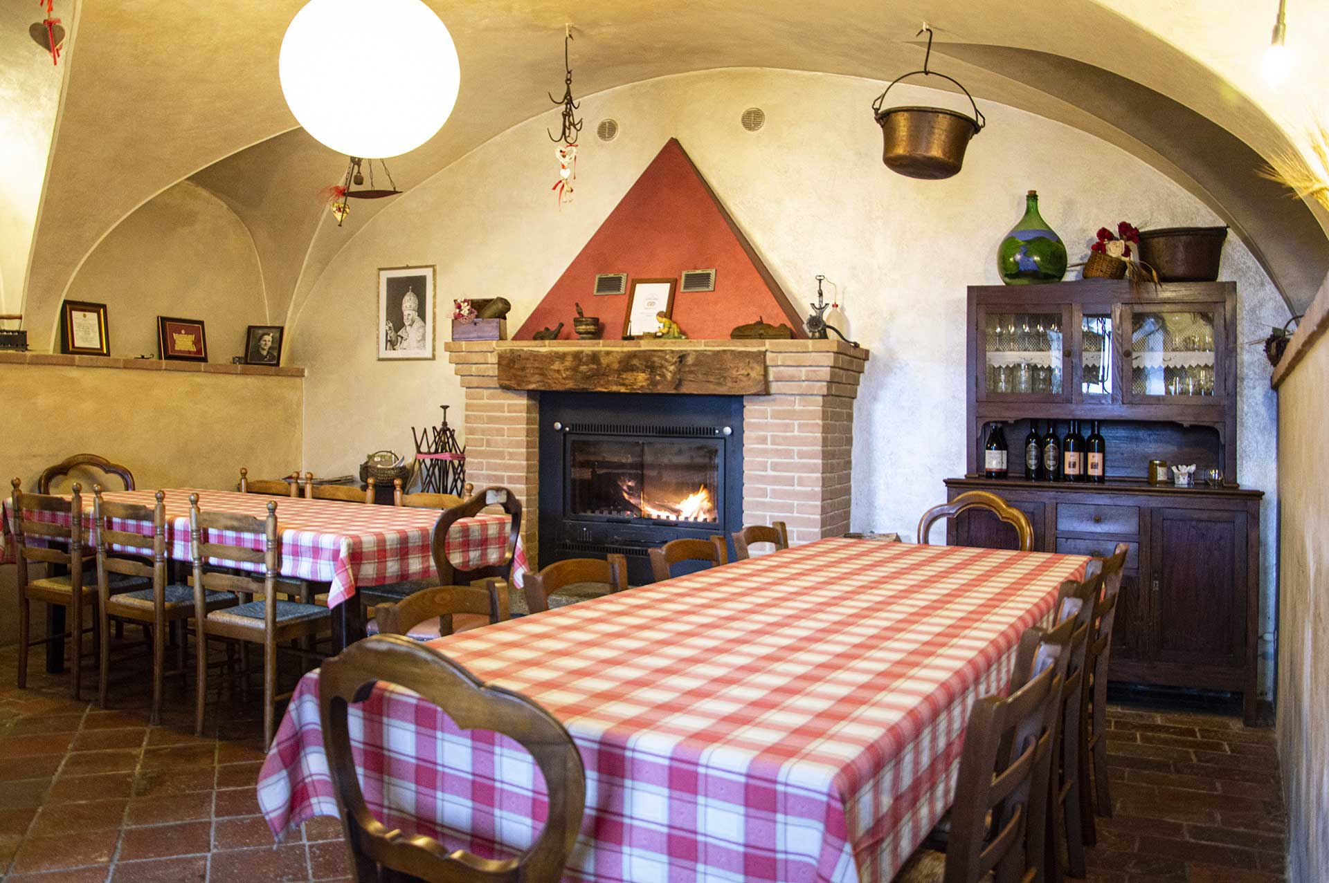 Area ristorazione Agriturismo Domizia