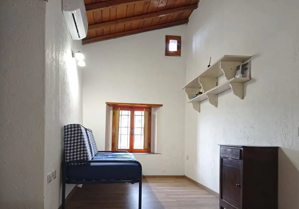 area all'interno dell'appartamento La camera letto matrimoniale della Casa di Corte Agriturismo Domizia